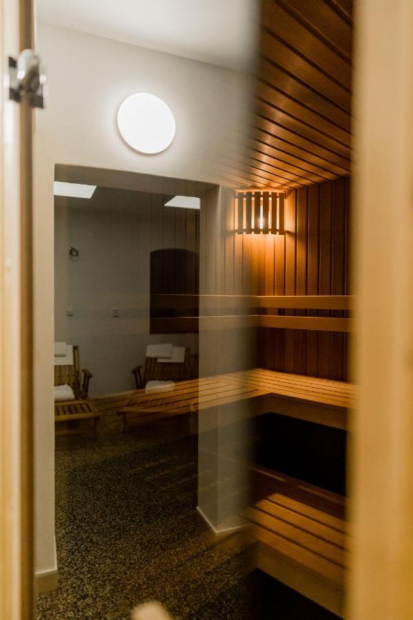 Na Kopecku Ad 1795 - Penzion S Restauraci A Wellness V Podkrkonosi Dvur Kralove nad Labem Exterior photo